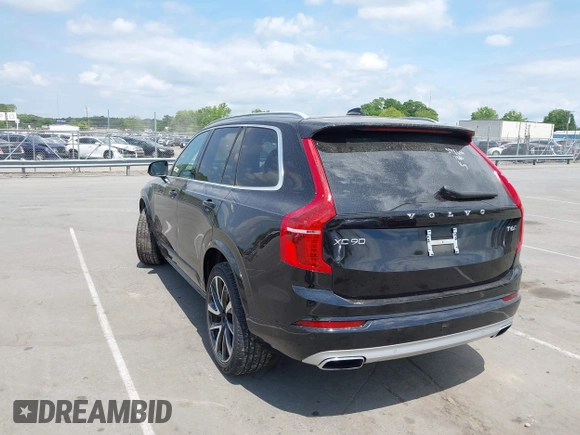 2021 Volvo XC90 Momentum z VIN YV4A22PK3M1717880, wystawiony jako IAAI lot #42156518 z przebiegiem 38 857 mil mil oraz . Historia ofert i sprzedaży dostępna na DreamBid. Obrazek 3.