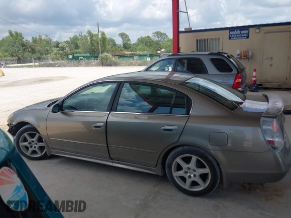 2003 Nissan Altima SE with VIN 1N4BL11D13C290488, listed as a IAAI auction lot 42357527 with 82,945 mi miles and . Bid and sale history available at DreamBid. Image 14.