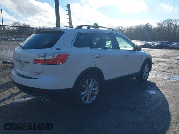 2011 Mazda CX-9 Grand Touring z VIN JM3TB3DV7B0313202, wystawiony jako IAAI lot #41213863 z przebiegiem 204 507 mil mil oraz . Historia ofert i sprzedaży dostępna na DreamBid. Obrazek 4.