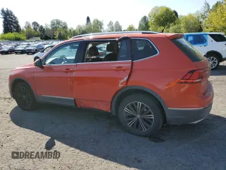 2018 Volkswagen Tiguan SEL with VIN 3VV3B7AX4JM020893, listed as a Copart auction lot 52997105 with 114,025 mi miles and Salvage title. Bid and sale history available at DreamBid. Image 2.