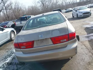 2005 Honda Accord EX-L z VIN 1HGCM56845A011131, wystawiony jako IAAI lot #41652955 z przebiegiem 283 176 mil mil oraz . Historia ofert i sprzedaży dostępna na DreamBid. Obrazek 16.