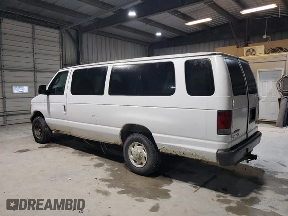 2007 Ford Econoline Passenger XL with VIN 1FBSS31L27DA96458, listed as a Copart auction lot 44777195 with 222,756 mi miles and Clean title. Bid and sale history available at DreamBid. Image 2.