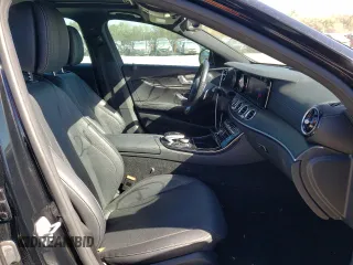 2017 Mercedes-Benz E-Class E 300 Luxury with VIN WDDZF4KB8HA217139, listed as a Copart auction lot 63690822 with 41,399 mi miles. Bid and sale history available at carsss.com. Image 5.