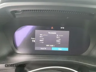 2023 Volvo XC40 Plus Dark Theme с VIN YV4L12UW2P2083723, выставлен на аукционе Copart как лот 44937995 с пробегом 8 488 миль миль и Списание • Salvage title. История ставок и продаж доступна на DreamBid. Изображение 9.
