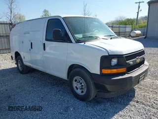2017 Chevrolet Express Cargo Van with VIN 1GCWGAFF1H1289211, listed as a IAAI auction lot 42060982 with 81,529 mi miles. Bid and sale history available at carsss.com. Image 1.