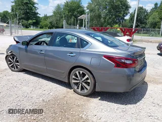 2017 Nissan Altima SV z VIN 1N4AL3AP2HC489509, wystawiony jako IAAI lot #42651575 z przebiegiem 138 361 mil mil oraz . Historia ofert i sprzedaży dostępna na DreamBid. Obrazek 3.