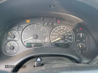 2000 GMC Jimmy SLS Base with VIN 1GKCS18W0YK167906, listed as a Copart auction lot 73840484 with 141,230 mi miles and Salvage Title. Bid and sale history available at carsss.com. Image 9.
