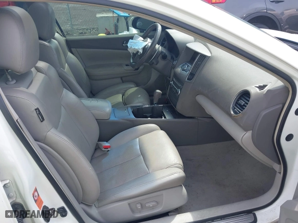 2009 Nissan Maxima 3.5 S with VIN 1N4AA51E79C850329, listed as a IAAI auction lot 41917987 with 191,623 mi miles. Bid and sale history available at carsss.com. Image 5.