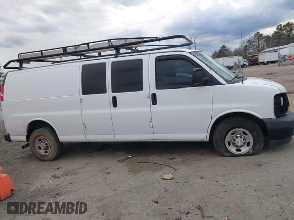 2017 Chevrolet Express Cargo Van with VIN 1GCWGBFG4H1348685, listed as a IAAI auction lot 41234959 with 215,067 mi miles. Bid and sale history available at carsss.com. Image 13.