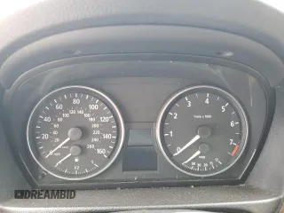 2006 BMW 3 Series 325i z VIN WBAVB135X6PT13731, wystawiony jako Copart lot #63491885 z przebiegiem Nie podano mil oraz Szkoda całkowita • Salvage title. Historia ofert i sprzedaży dostępna na DreamBid. Obrazek 9.