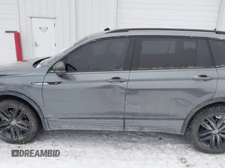 2022 Volkswagen Tiguan SE R-Line Black z VIN 3VVCB7AX9NM024296, wystawiony jako IAAI lot #41592795 z przebiegiem 45 308 mil mil oraz . Historia ofert i sprzedaży dostępna na DreamBid. Obrazek 15.