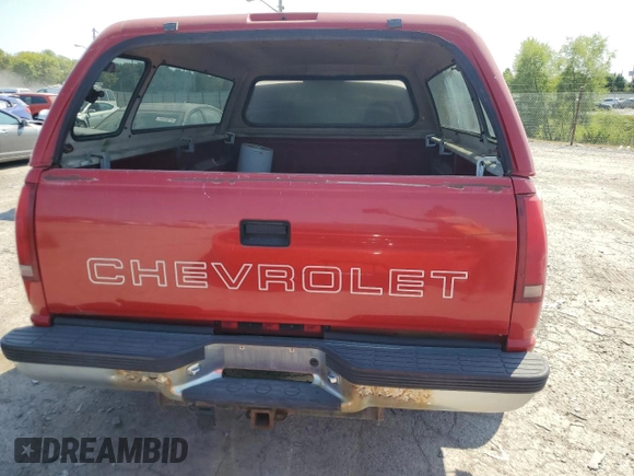 1999 Chevrolet Silverado 3500 z VIN 1GCHC33J3XF055520, wystawiony jako Copart lot #71958374 z przebiegiem 242 976 mil mil oraz Czysty tytuł • Clean title. Historia ofert i sprzedaży dostępna na DreamBid. Obrazek 6.