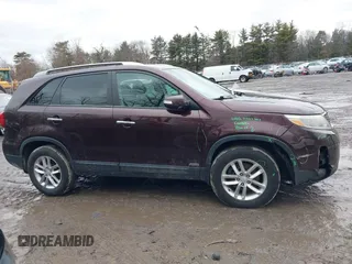 2015 Kia Sorento LX with VIN 5XYKTDA76FG648237, listed as a IAAI auction lot 41717261 with 163,845 mi miles. Bid and sale history available at carsss.com. Image 13.