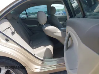 2011 Toyota Camry LE z VIN 4T1BF3EK7BU230614, wystawiony jako IAAI lot #42313505 z przebiegiem 218 730 mil mil oraz . Historia ofert i sprzedaży dostępna na DreamBid. Obrazek 8.