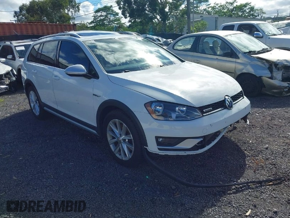 2017 Volkswagen Golf S с VIN 3VWH17AU0HM525270, выставлен на аукционе IAAI как лот 40931148 с пробегом Не указан миль и . История ставок и продаж доступна на DreamBid. Изображение 1.
