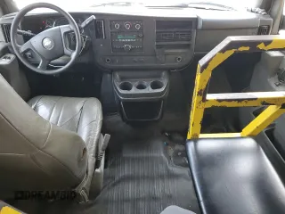 2017 Chevrolet Express Cargo с VIN 1GCWGAHF5H1242275, выставлен на аукционе Copart как лот 58962305 с пробегом 174 525 миль миль и Чистый • Clean title. История ставок и продаж доступна на DreamBid. Изображение 8.
