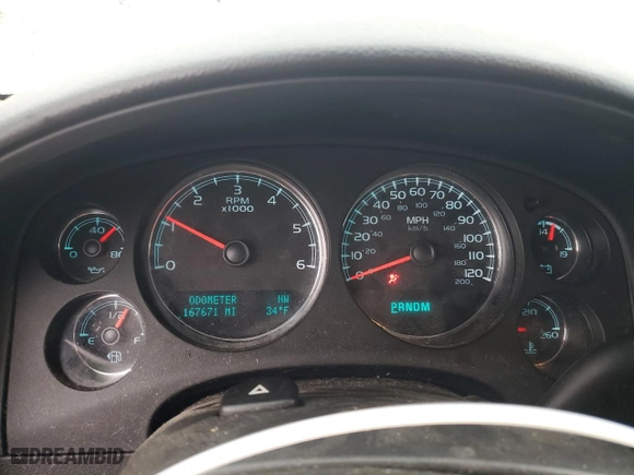 2014 Chevrolet Suburban LT with VIN 1GNSKJE70ER228623, listed as a Copart auction lot 45020335 with 167,671 mi miles and Salvage Title. Bid and sale history available at carsss.com. Image 9.