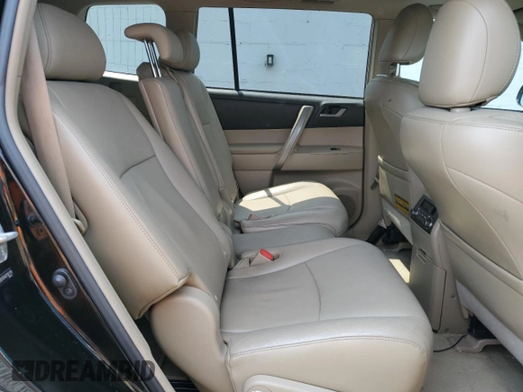 2010 Toyota Highlander SE z VIN 5TDJK3EH7AS018119, wystawiony jako Copart lot #59291525 z przebiegiem 211 290 mil mil oraz Szkoda całkowita • Salvage title. Historia ofert i sprzedaży dostępna na DreamBid. Obrazek 11.