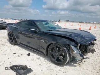 2017 Ford Mustang GT z VIN 1FA6P8CF2H5323202, wystawiony jako Copart lot #60057815 z przebiegiem 52 907 mil mil oraz Szkoda całkowita • Salvage title. Historia ofert i sprzedaży dostępna na DreamBid. Obrazek 4.
