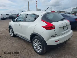 2014 Nissan Juke SV with VIN JN8AF5MR5ET362070, listed as a IAAI auction lot 42176294 with 101,489 mi miles and . Bid and sale history available at carsss.com. Image 3.