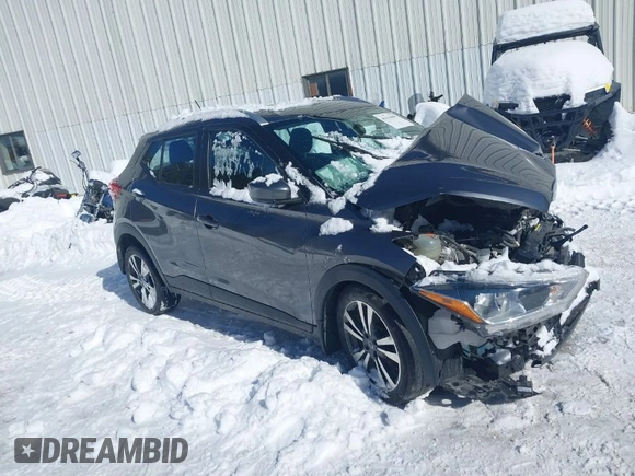 2019 Nissan Kicks SV with VIN 3N1CP5CU3KL544005, listed as a IAAI auction lot 41614091 with 38,356 mi miles. Bid and sale history available at carsss.com. Image 1.