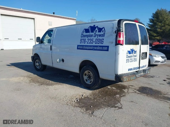 2012 Chevrolet Express Cargo Van with VIN 1GCWGFCA5C1121019, listed as a IAAI auction lot 41370794 with 308,489 mi miles. Bid and sale history available at carsss.com. Image 3.