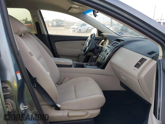 2010 Mazda CX-9 Sport with VIN JM3TB2MA2A0201736, listed as a IAAI auction lot 42136621 with 165,043 mi miles and . Bid and sale history available at carsss.com. Image 5.