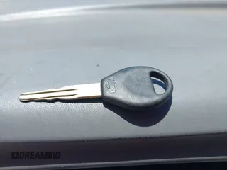 1998 Nissan Frontier XE z VIN 1N6DD21S8WC318499, wystawiony jako IAAI lot #42329613 z przebiegiem Nie podano mil oraz . Historia ofert i sprzedaży dostępna na DreamBid. Obrazek 11.