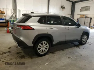 2023 Toyota Corolla Cross L with VIN 7MUAAAAG3PV043568, listed as a Copart auction lot 44022615 with 39,403 mi miles and Clean title. Bid and sale history available at DreamBid. Image 3.