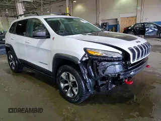 2015 Jeep Cherokee Trailhawk with VIN 1C4PJMBS2FW770370, listed as a Copart auction lot 50920795 with 170,119 mi miles and Clean Title. Bid and sale history available at carsss.com. Image 15.