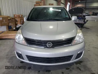 2011 Nissan Versa S z VIN 3N1BC1AP1BL424748, wystawiony jako Copart lot #59333105 z przebiegiem 167 489 mil mil oraz Szkoda całkowita • Salvage title. Historia ofert i sprzedaży dostępna na DreamBid. Obrazek 5.