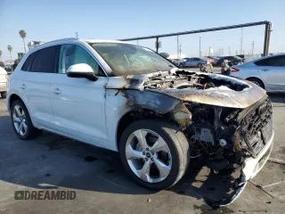 2022 Audi Q5 S line Premium Plus z VIN WA1EAAFY2N2007933, wystawiony jako Copart lot #83675384 z przebiegiem Nie podano mil oraz Szkoda całkowita • Salvage title. Historia ofert i sprzedaży dostępna na DreamBid. Obrazek 4.
