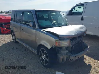 2006 Scion xB z VIN JTLKT324664047881, wystawiony jako IAAI lot #42215068 z przebiegiem 180 038 mil mil oraz . Historia ofert i sprzedaży dostępna na DreamBid. Obrazek 1.