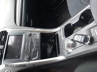 2020 Ford Fusion SE with VIN 3FA6P0LU9LR140840, listed as a IAAI auction lot 42182056 with 35,542 mi miles and . Bid and sale history available at DreamBid. Image 11.