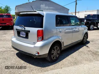2014 Scion xB z VIN JTLZE4FE9EJ055412, wystawiony jako Copart lot #56695645 z przebiegiem 193 819 mil mil oraz Czysty tytuł • Clean title. Historia ofert i sprzedaży dostępna na DreamBid. Obrazek 4.