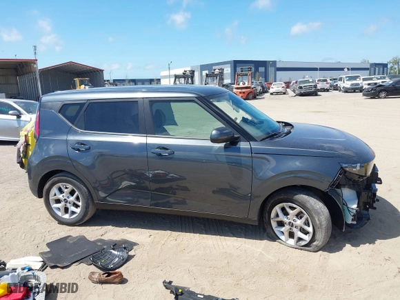 2024 Kia Soul LX with VIN KNDJ23AU3R7921070, listed as a IAAI auction lot 41850953 with 6,020 mi miles. Bid and sale history available at carsss.com. Image 14.