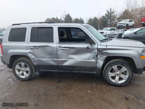 2017 Jeep Patriot High Altitude with VIN 1C4NJRFB2HD142094, listed as a IAAI auction lot 41436772 with 104,443 mi miles. Bid and sale history available at carsss.com. Image 13.