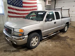 2006 GMC Sierra 1500 SLT z VIN 2GTEK19B561271935, wystawiony jako Copart lot #84880844 z przebiegiem 191 996 mil mil oraz Czysty tytuł • Clean title. Historia ofert i sprzedaży dostępna na DreamBid. Obrazek 1.