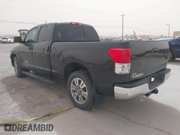 2013 Toyota Tundra z VIN 5TFRM5F19DX063197, wystawiony jako IAAI lot #41799886 z przebiegiem 351 859 mil mil oraz . Historia ofert i sprzedaży dostępna na DreamBid. Obrazek 3.