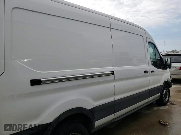 2024 Ford Transit Cargo with VIN 1FTBR1C80RKA15590, listed as a Copart auction lot 47407495 with 28,463 mi miles and Salvage Title. Bid and sale history available at DreamBid. Image 14.