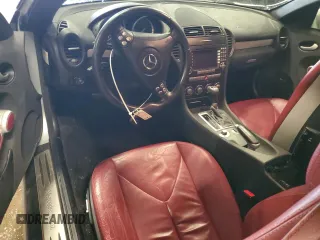 2006 Mercedes-Benz SLK 350 с VIN WDBWK56F06F113528, выставлен на аукционе Copart как лот 55430535 с пробегом 123 708 миль миль и Чистый • Clean title. История ставок и продаж доступна на DreamBid. Изображение 8.