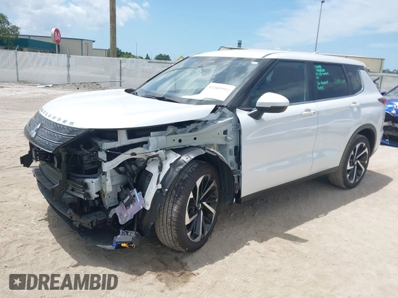 2024 Mitsubishi Outlander SE z VIN JA4J3VA83RZ082399, wystawiony jako IAAI lot #42305992 z przebiegiem 11 622 mil mil oraz . Historia ofert i sprzedaży dostępna na DreamBid. Obrazek 17.