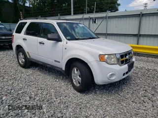 2008 Ford Escape XLT with VIN 1FMCU93138KC15216, listed as a Copart auction lot 61756845 with 192,999 mi miles and Clean title. Bid and sale history available at DreamBid. Image 4.