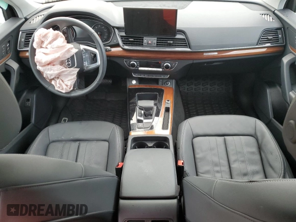 2024 Audi Q5 Premium with VIN WA1ABAFY9R2083635, listed as a Copart auction lot 86518374 with 0 mi miles and Non Repairable. Bid and sale history available at carsss.com. Image 8.
