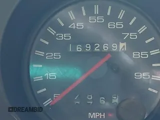 1991 Isuzu Trooper z VIN JACCH58R8M7902476, wystawiony jako IAAI lot #41893980 z przebiegiem 169 269 mil mil oraz . Historia ofert i sprzedaży dostępna na DreamBid. Obrazek 15.