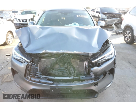 2020 Infiniti QX50 LUXE with VIN 3PCAJ5M18LF102797, listed as a Copart auction lot 35797573 with 25,104 mi miles. Bid and sale history available at carsss.com. Image 5.