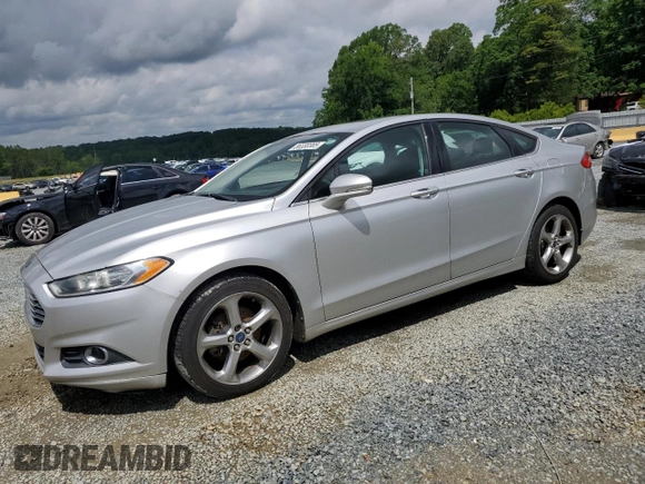 2013 Ford Fusion SE with VIN 3FA6P0HR2DR174320, listed as a Copart auction lot 56330385 with 127,301 mi miles and Salvage title. Bid and sale history available at DreamBid. Image 1.