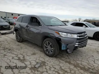 2018 Toyota Highlander SE with VIN 5TDJZRFH2JS497739, listed as a Copart auction lot 47561755 with 58,945 mi miles and Salvage title. Bid and sale history available at DreamBid. Image 4.