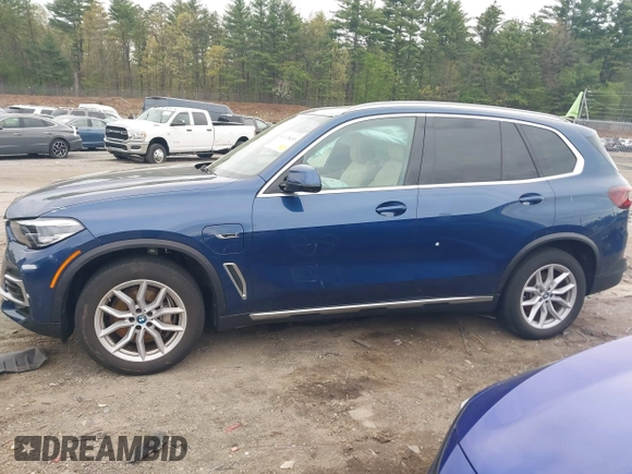 2022 BMW X5 xDrive45e with VIN 5UXTA6C06N9M08044, listed as a IAAI auction lot 42178453 with Not provided miles and . Bid and sale history available at DreamBid. Image 14.
