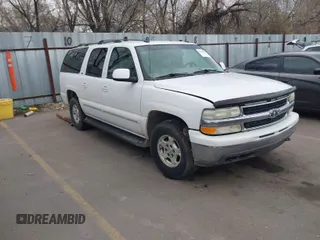 2003 Chevrolet Suburban Z71 with VIN 3GNFK16Z43G335561, listed as a IAAI auction lot 41901703 with 289,564 mi miles. Bid and sale history available at carsss.com. Image 1.